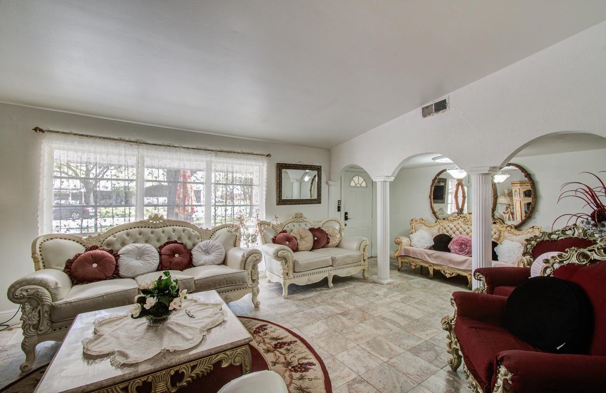 Interior, Living room