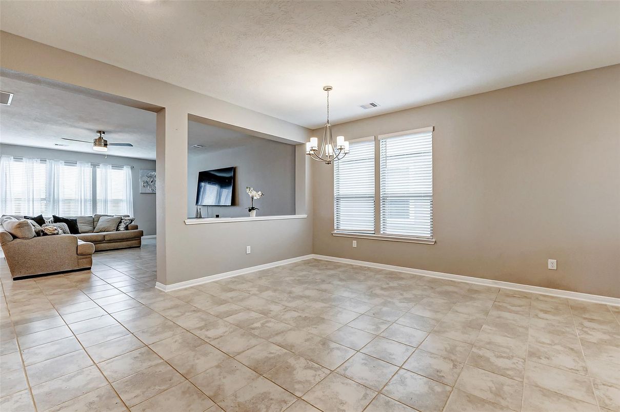 Chandelier, Interior, Living room