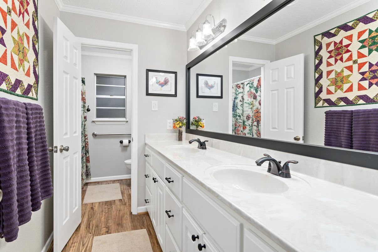 Bathroom, Dual Sink Vanities, Interior, Wood Texture Flooring