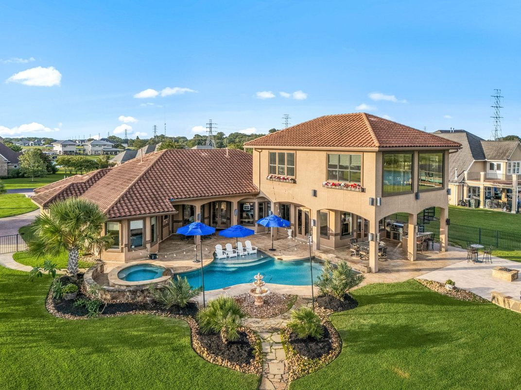 Backyard, Exterior, Pool
