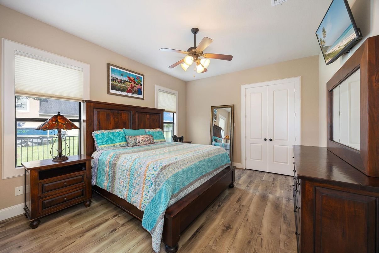 Bedroom, Interior, Water, Wood Texture Flooring