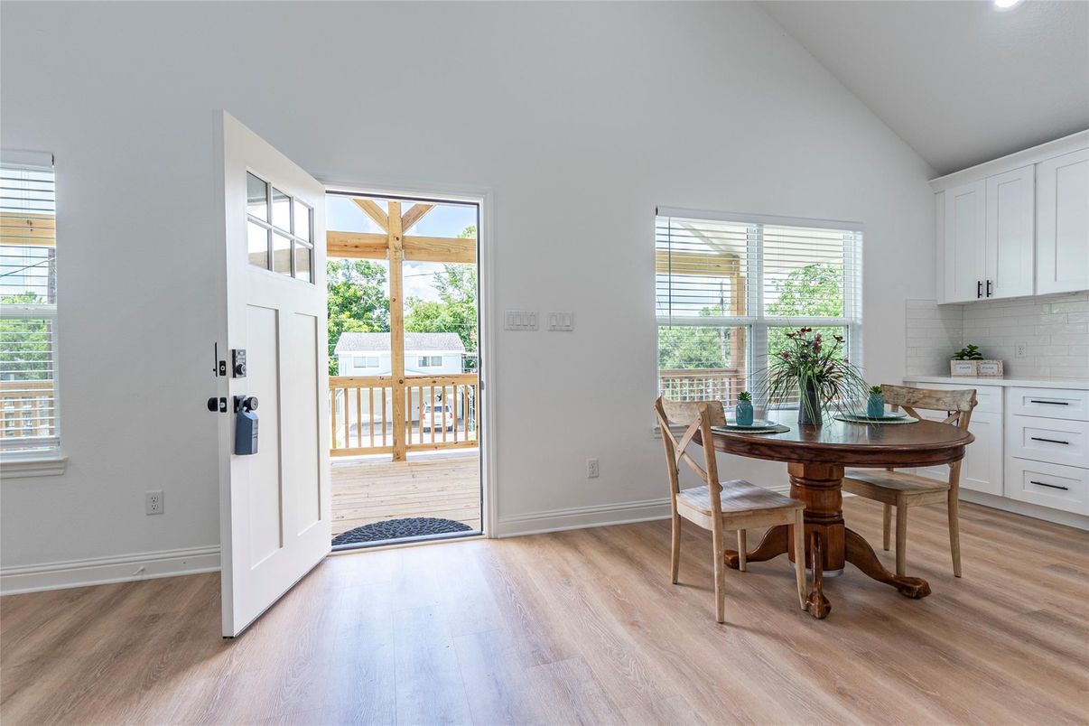 Dining room, Interior, Kitchen, Recessed Lighting, Wood Texture Flooring