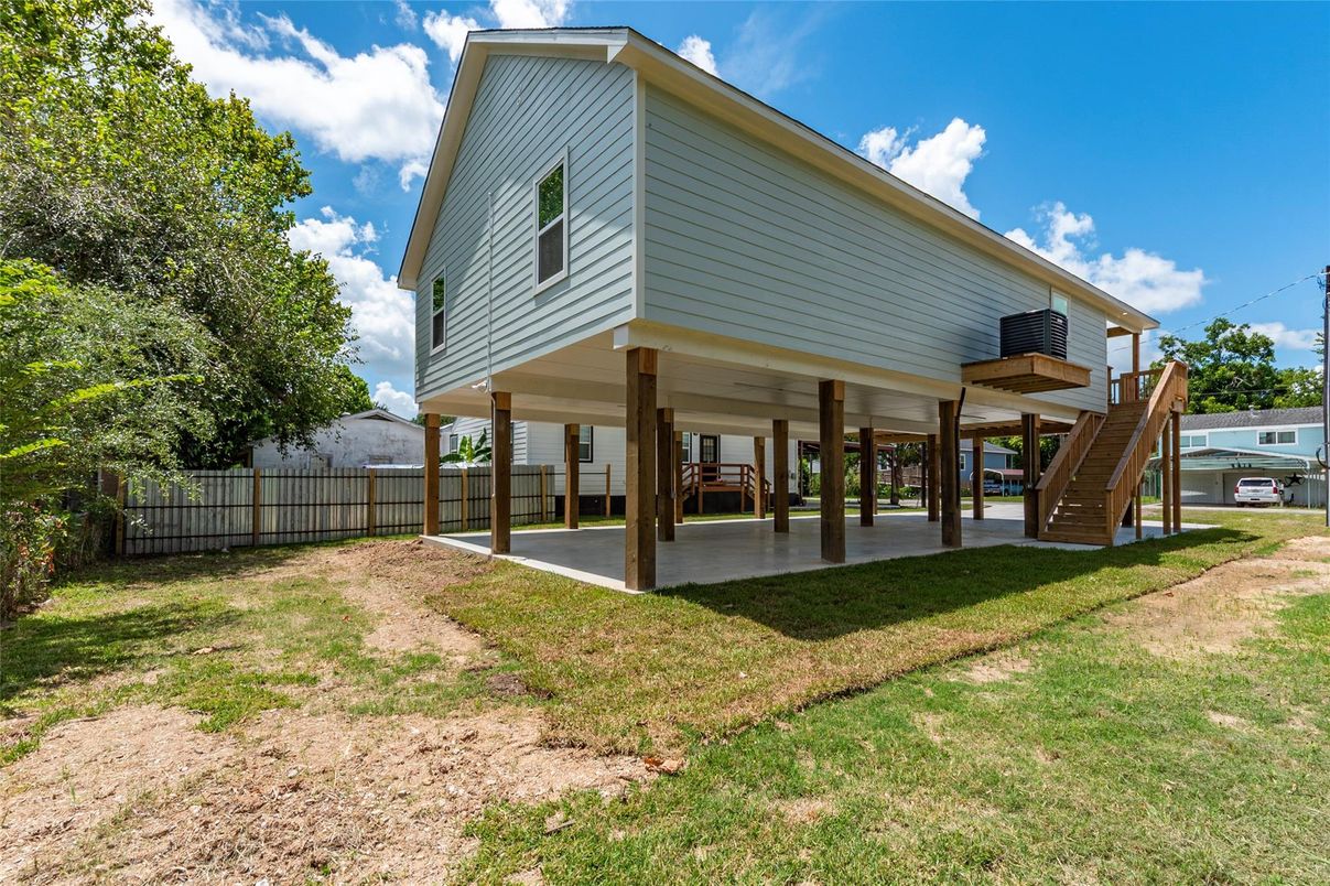 Backyard, Exterior