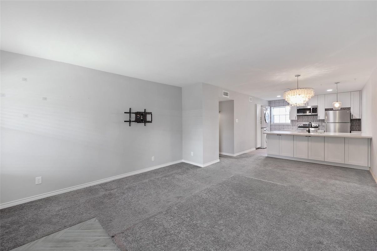 Chandelier, Empty room, Interior, Kitchen, Pendant Lights, Recessed Lighting
