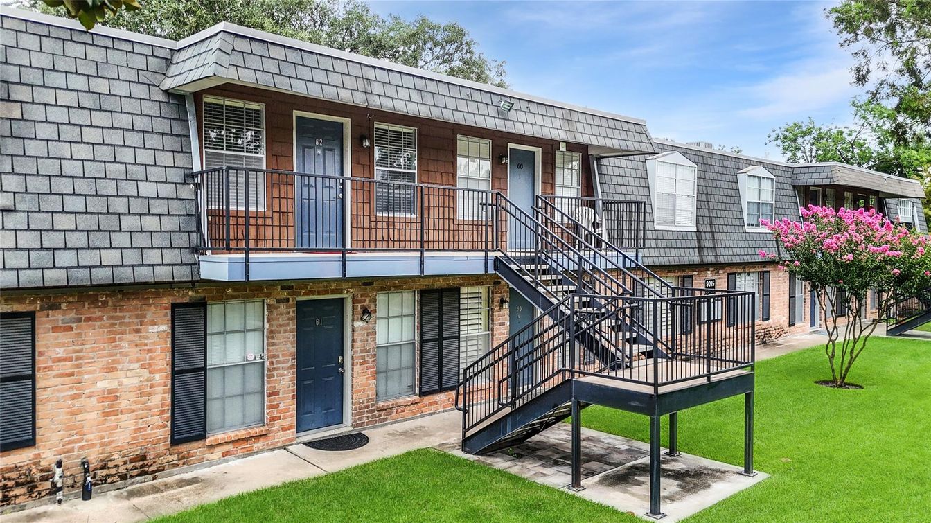 Exterior, Facade, Brick Facade, Modern