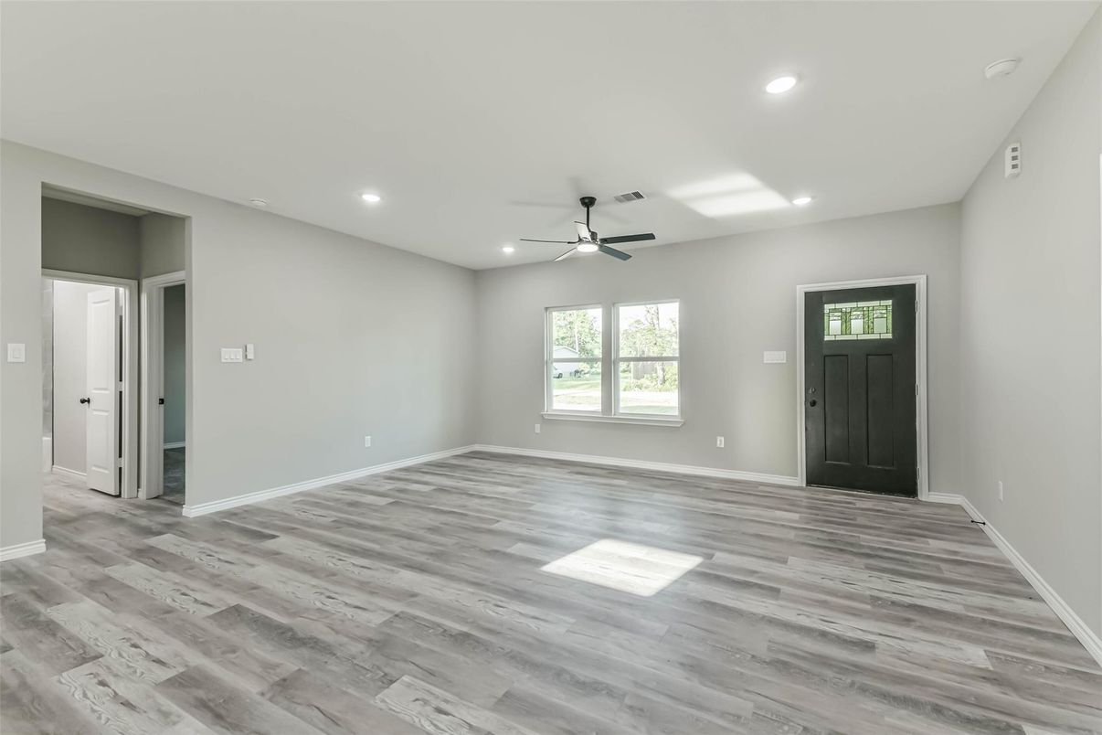 Empty room, Interior, Recessed Lighting, Wood Texture Flooring
