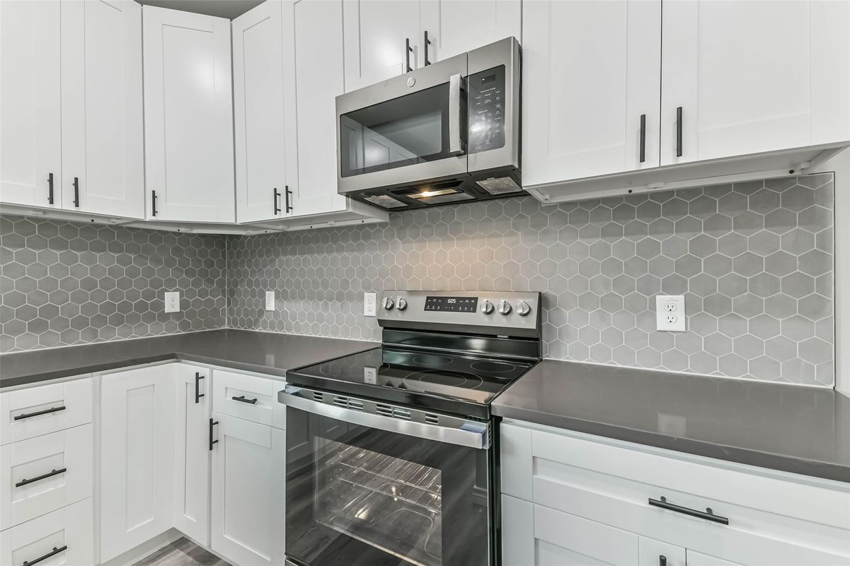 Interior, Kitchen, Stainless Steel Appliances