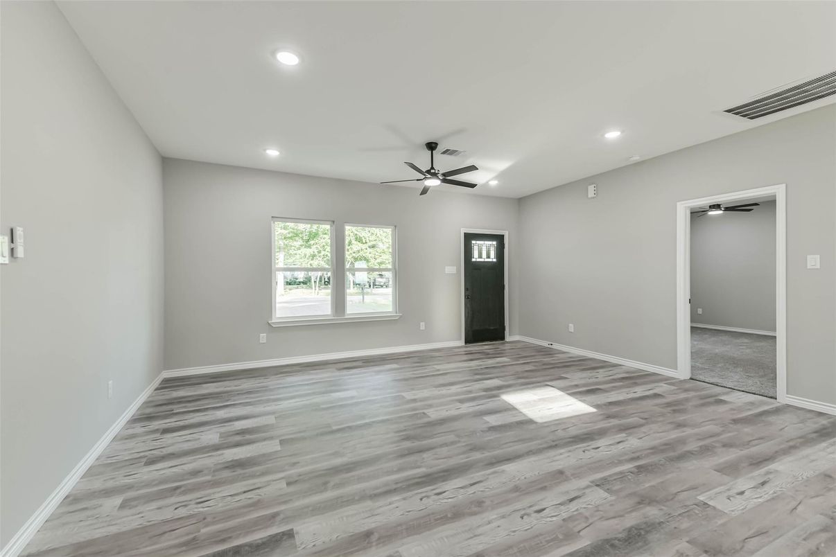 Empty room, Interior, Recessed Lighting, Wood Texture Flooring