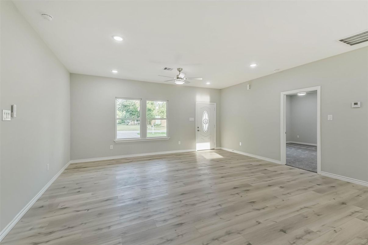 Empty room, Interior, Recessed Lighting, Wood Texture Flooring