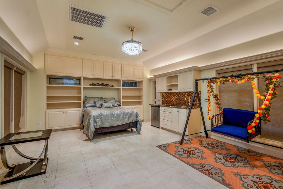 Bedroom, Interior, Kitchen, Pendant Lights, Recessed Lighting