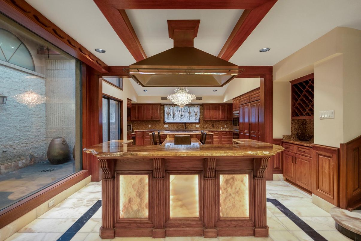 Chandelier, Interior, Kitchen, Marble, Recessed Lighting