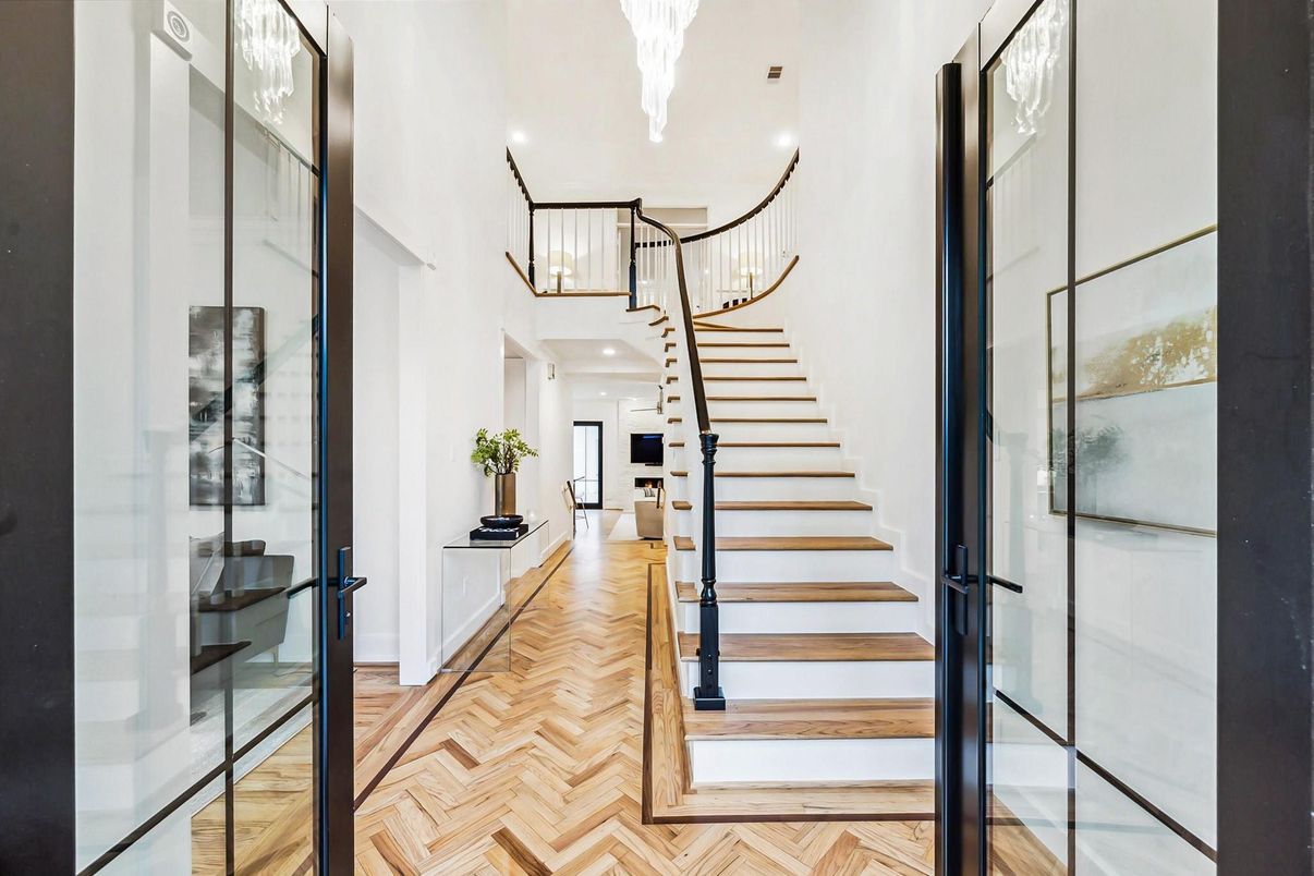 Chandelier, Interior, Recessed Lighting, Wood Texture Flooring