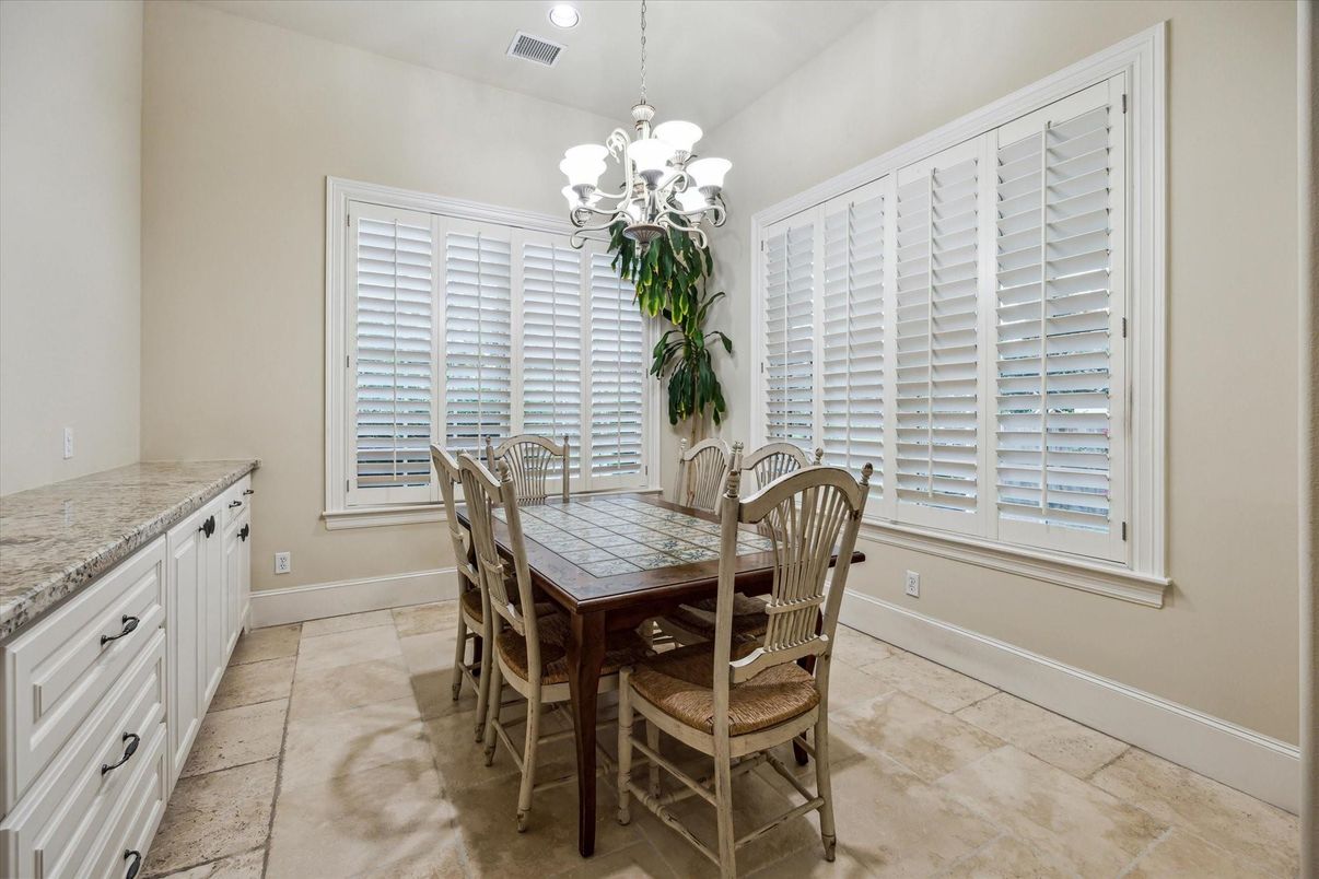 Chandelier, Dining room, Interior