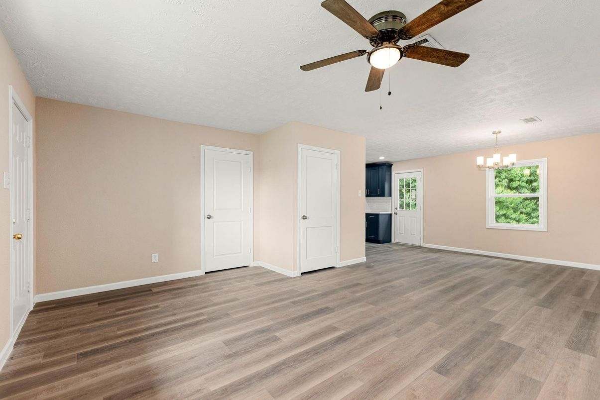 Chandelier, Empty room, Interior, Wood Texture Flooring