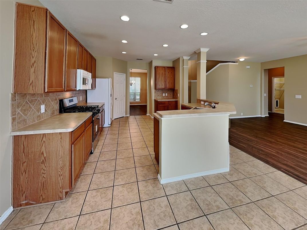 Interior, Kitchen, Recessed Lighting, Wood Texture Flooring