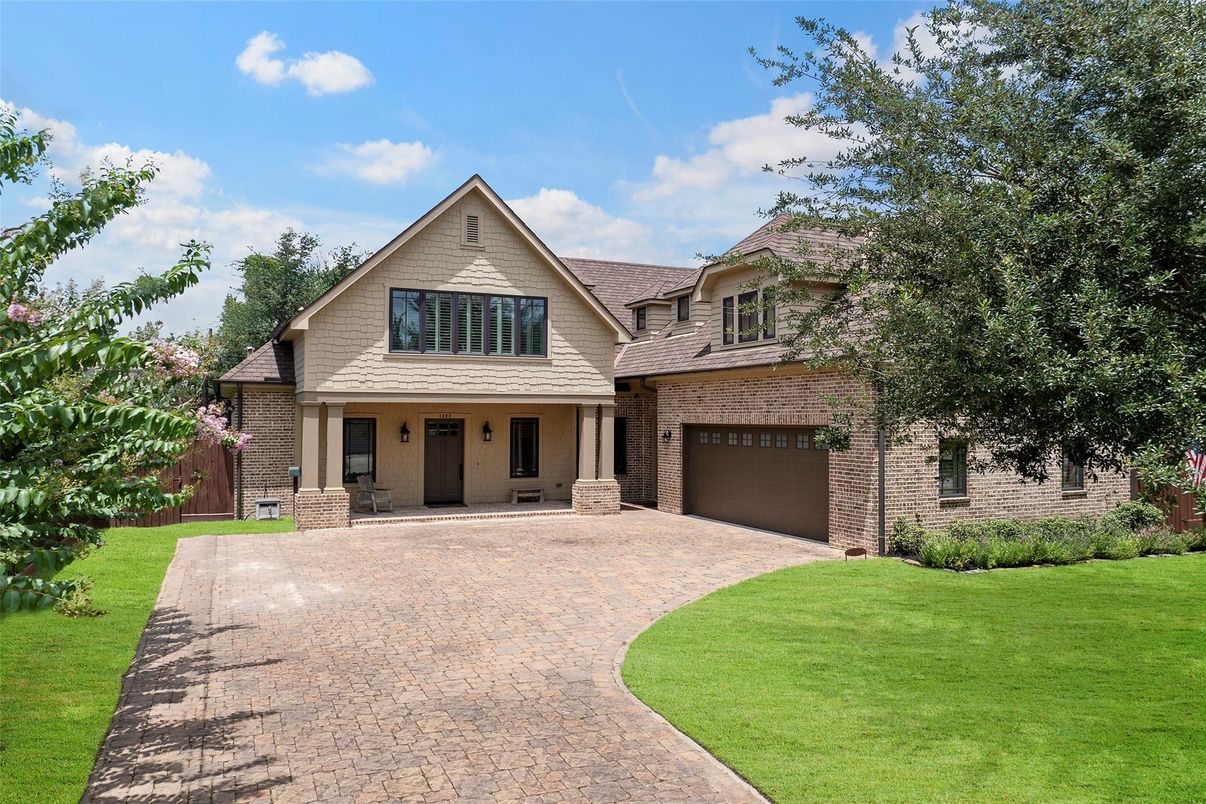 Attached, Exterior, Facade, Brick Facade, Farmhouse