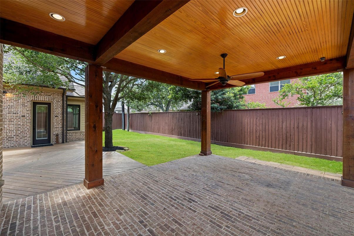 Backyard, Exterior