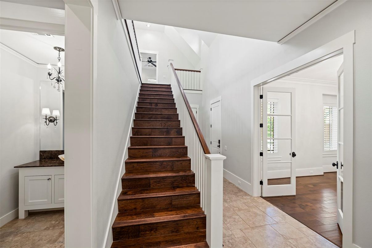 Chandelier, Interior, Wood Texture Flooring