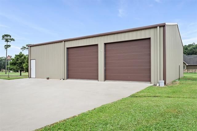 Detached Garage, Exterior