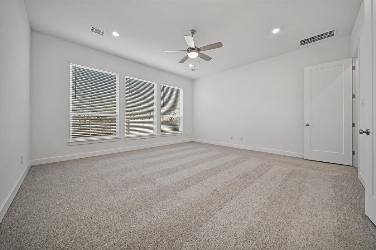 Empty room, Interior, Recessed Lighting
