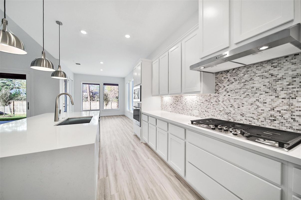 Interior, Kitchen, Pendant Lights, Recessed Lighting, Wood Texture Flooring