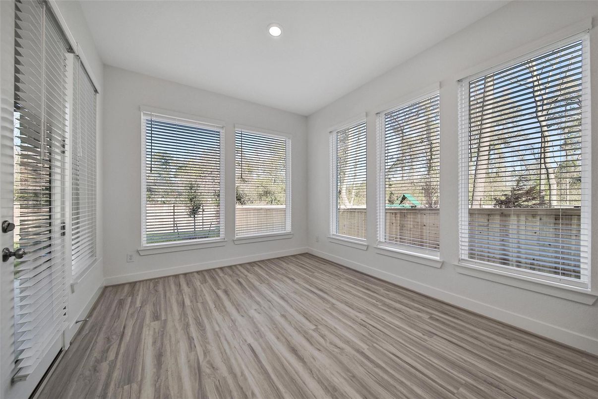 Empty room, Interior, Recessed Lighting, Wood Texture Flooring