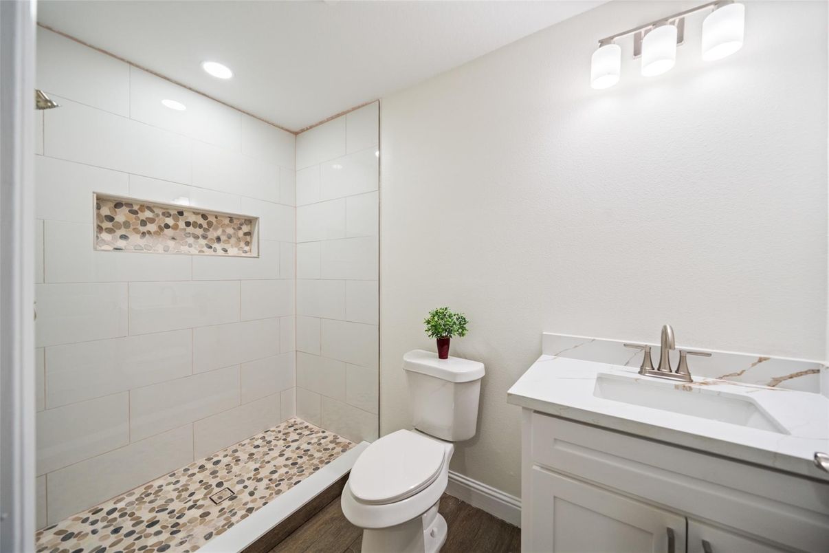 Bathroom, Interior, Recessed Lighting, Wood Texture Flooring