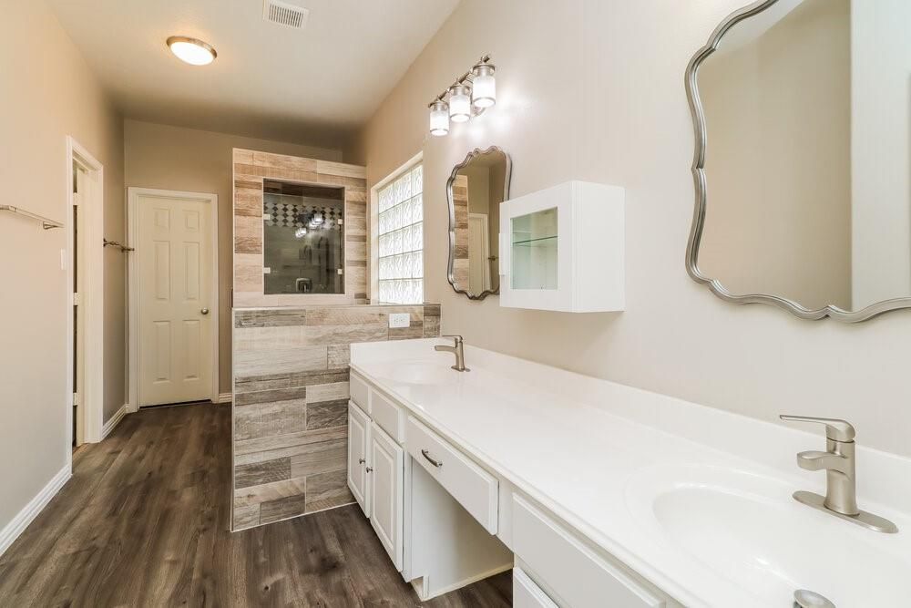 Bathroom, Dual Sink Vanities, Interior, Wood Texture Flooring