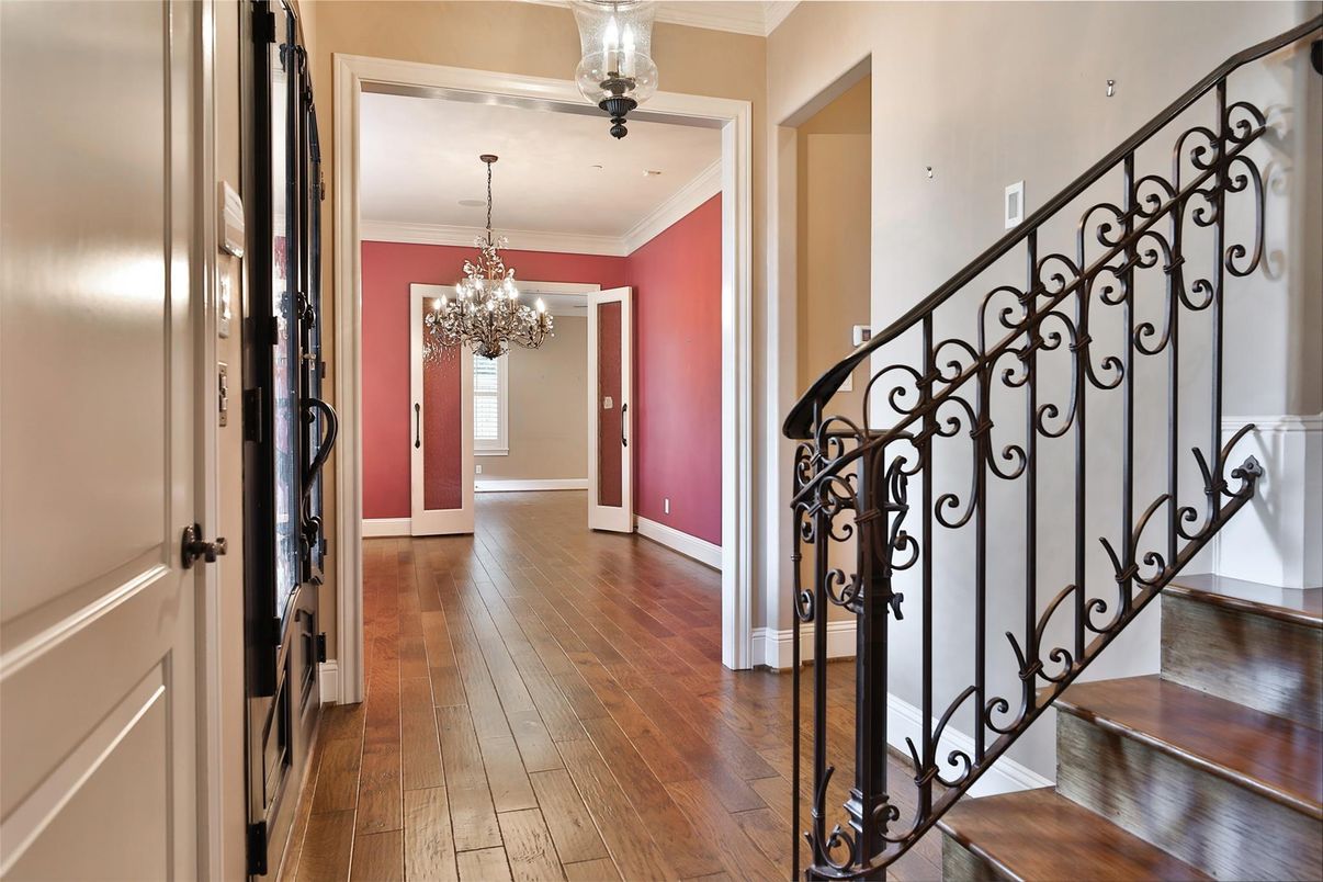 Chandelier, Interior, Wood Texture Flooring