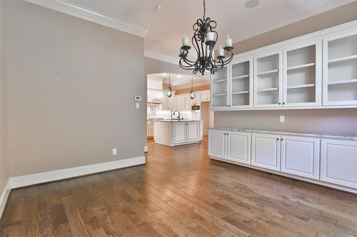 Chandelier, Interior, Kitchen, Wood Texture Flooring