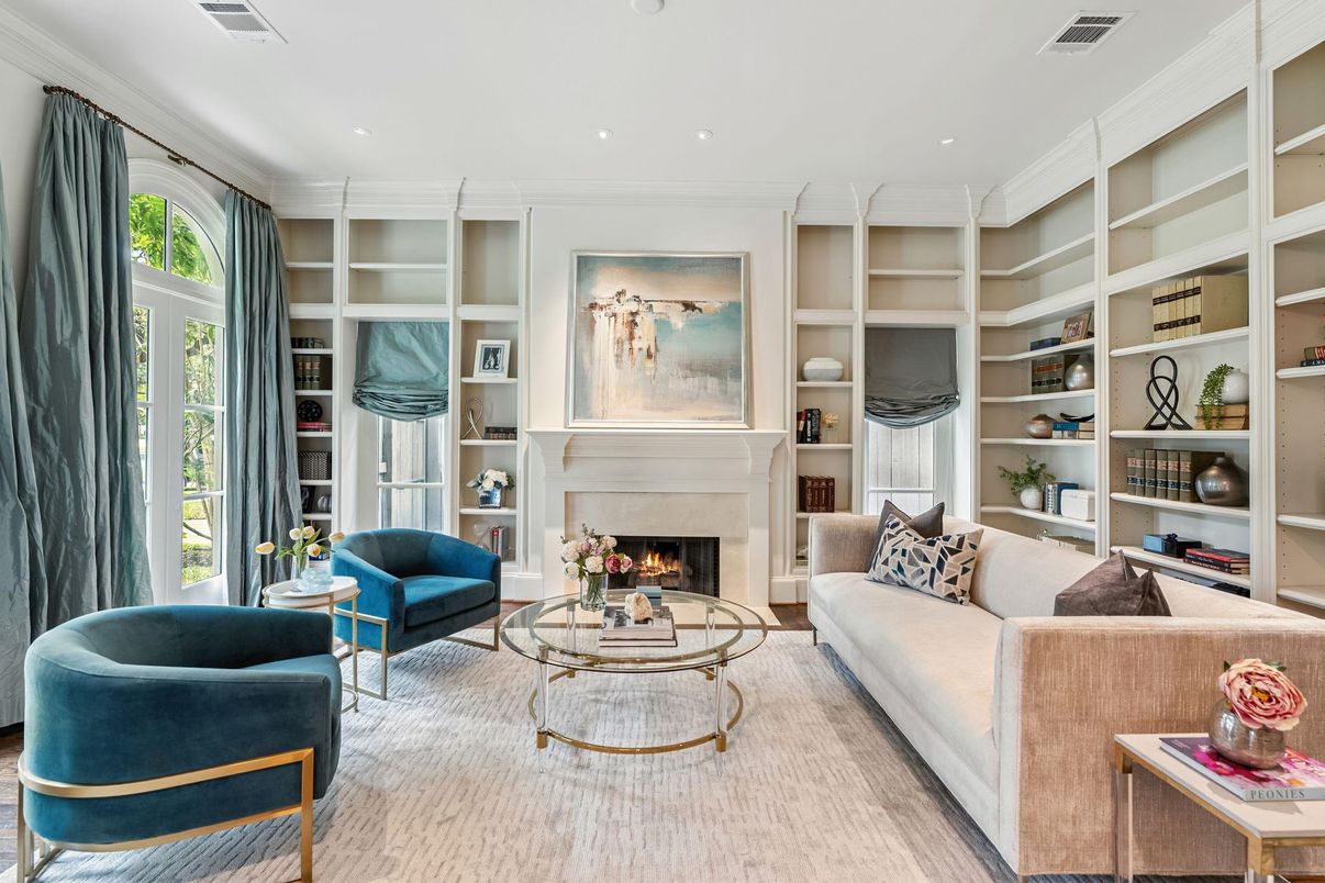 Fireplace, Interior, Living room, Recessed Lighting