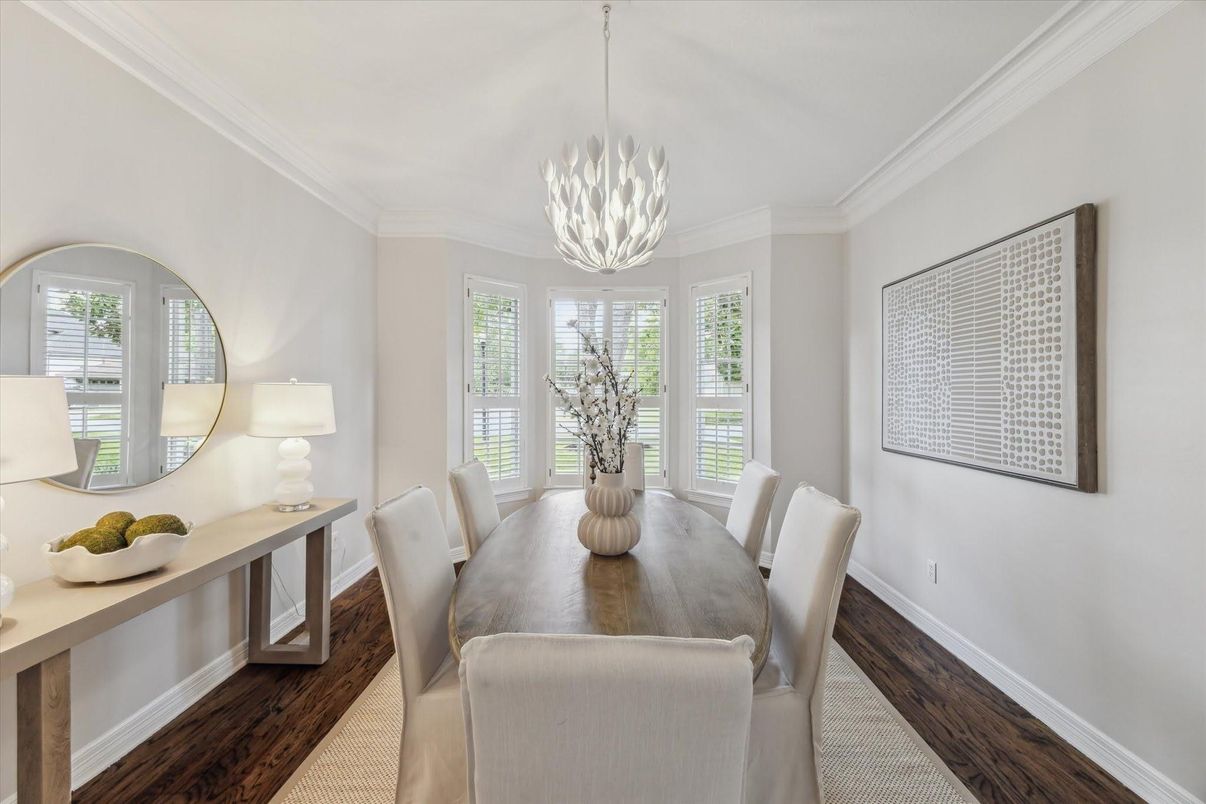 Chandelier, Dining room, Interior, Pendant Lights, Wood Texture Flooring