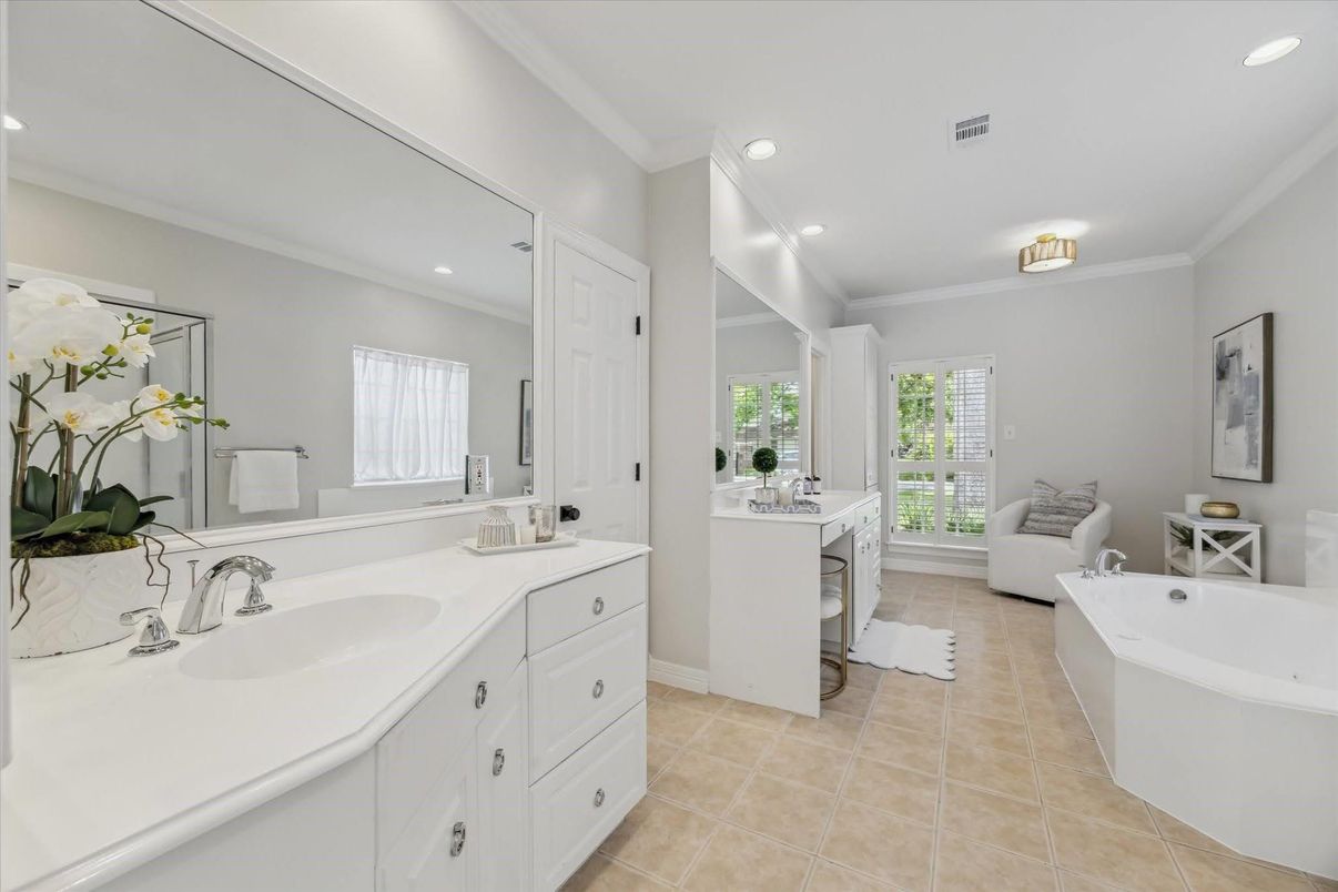 Bathroom, Dual Sink Vanities, Free Standing Baths, Interior, Recessed Lighting