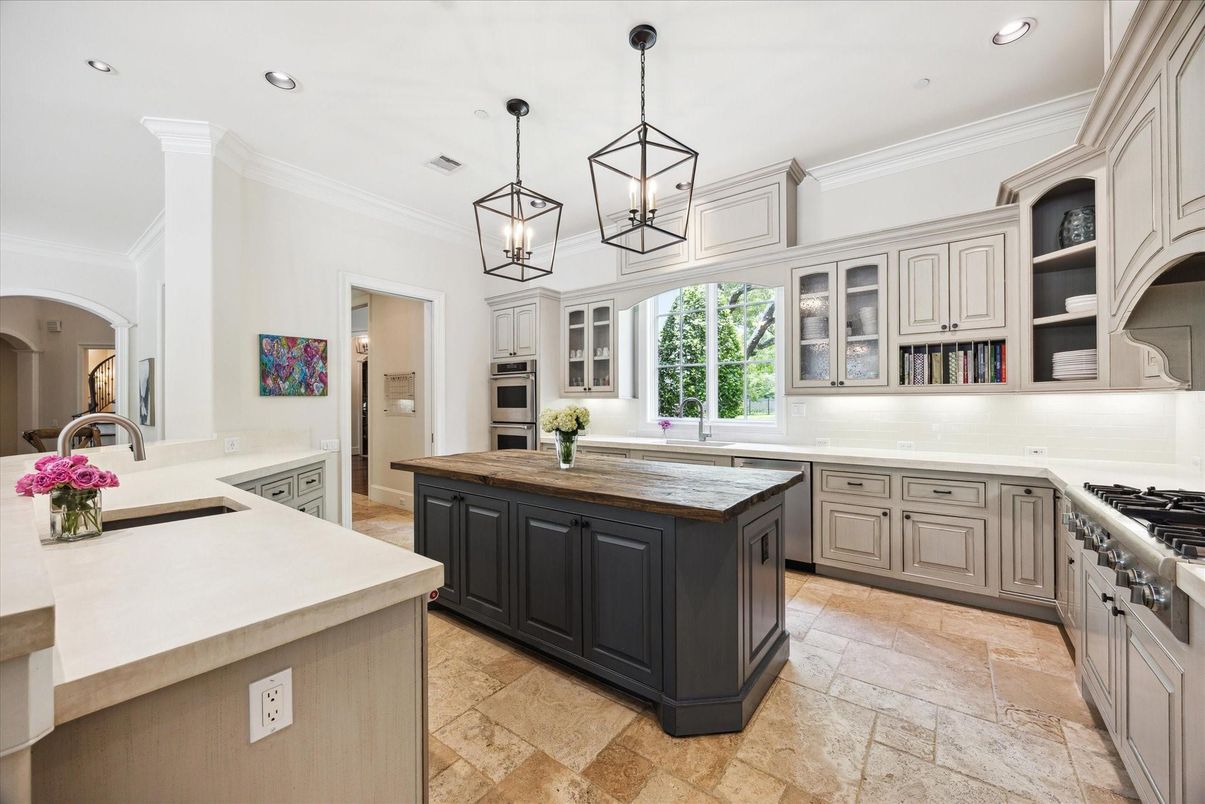 Interior, Kitchen, Pendant Lights, Recessed Lighting, Stainless Steel Appliances