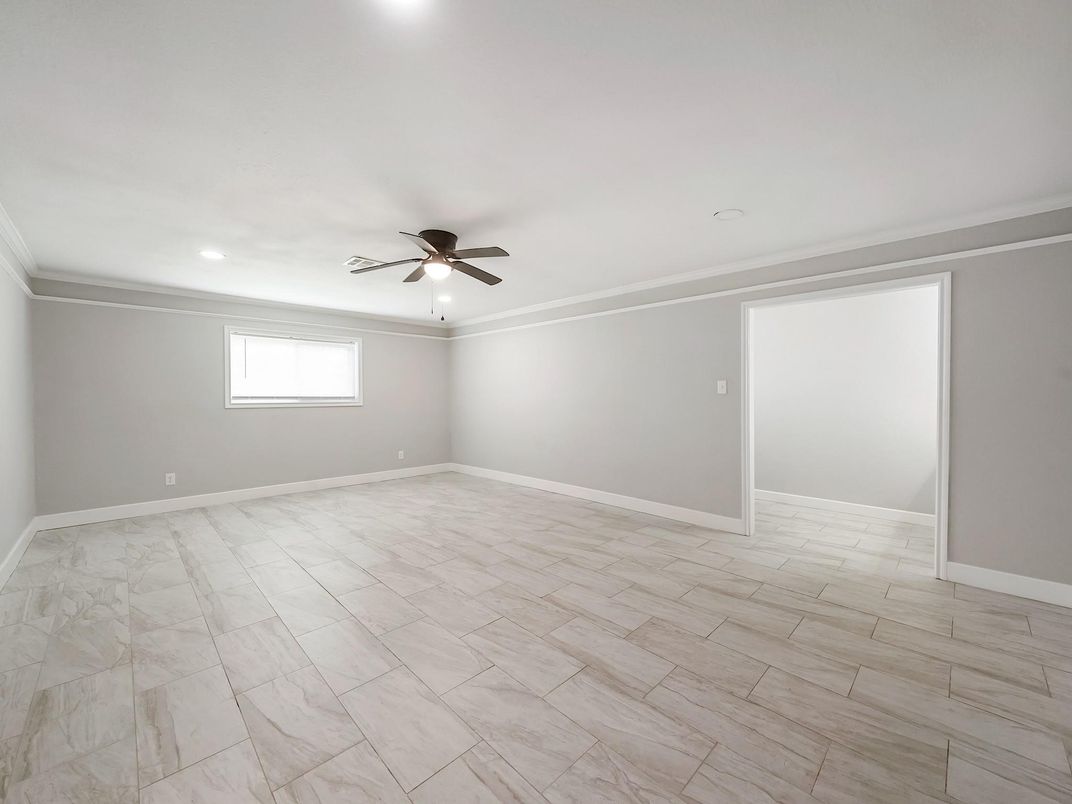 Empty room, Interior, Marble, Recessed Lighting