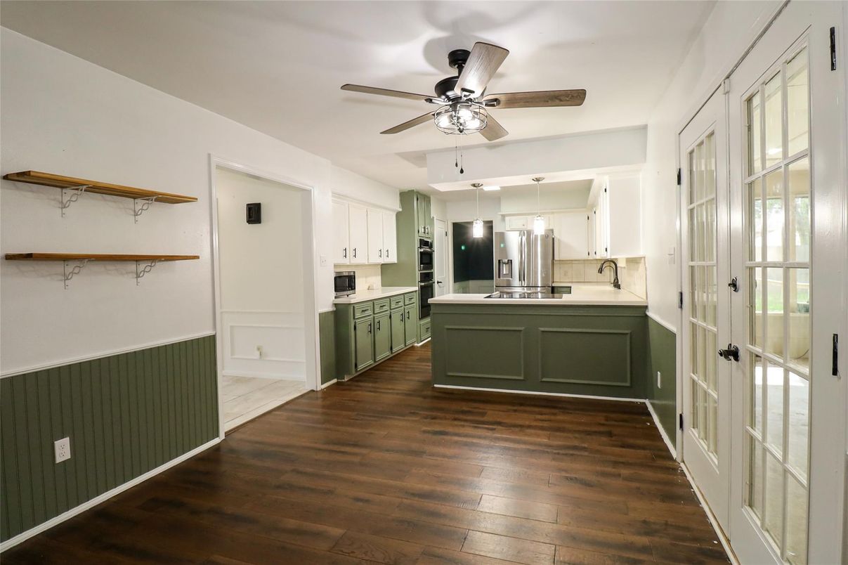 Interior, Kitchen, Stainless Steel Appliances, Wood Texture Flooring