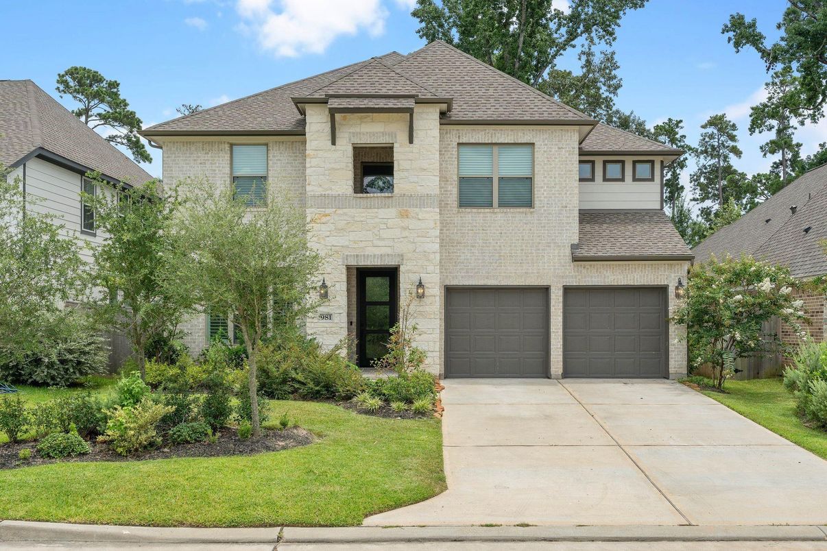 Attached, Exterior, Facade, Brick Facade, French Provincial