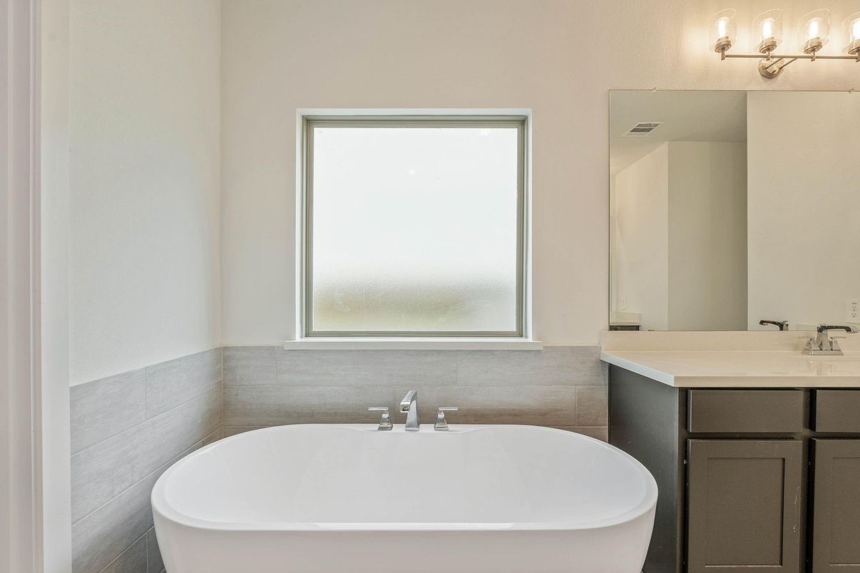 Bathroom, Free Standing Baths, Interior