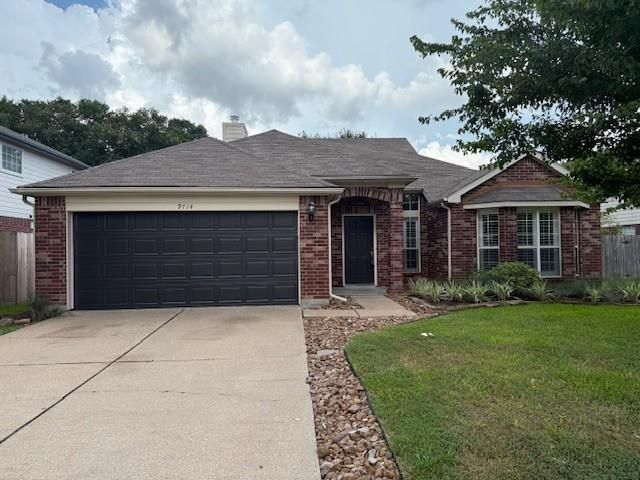 Attached, Exterior, Facade, Brick Facade, Ranch