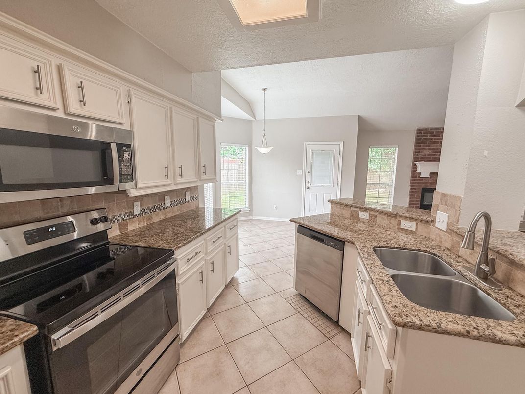 Interior, Kitchen, Pendant Lights, Stainless Steel Appliances