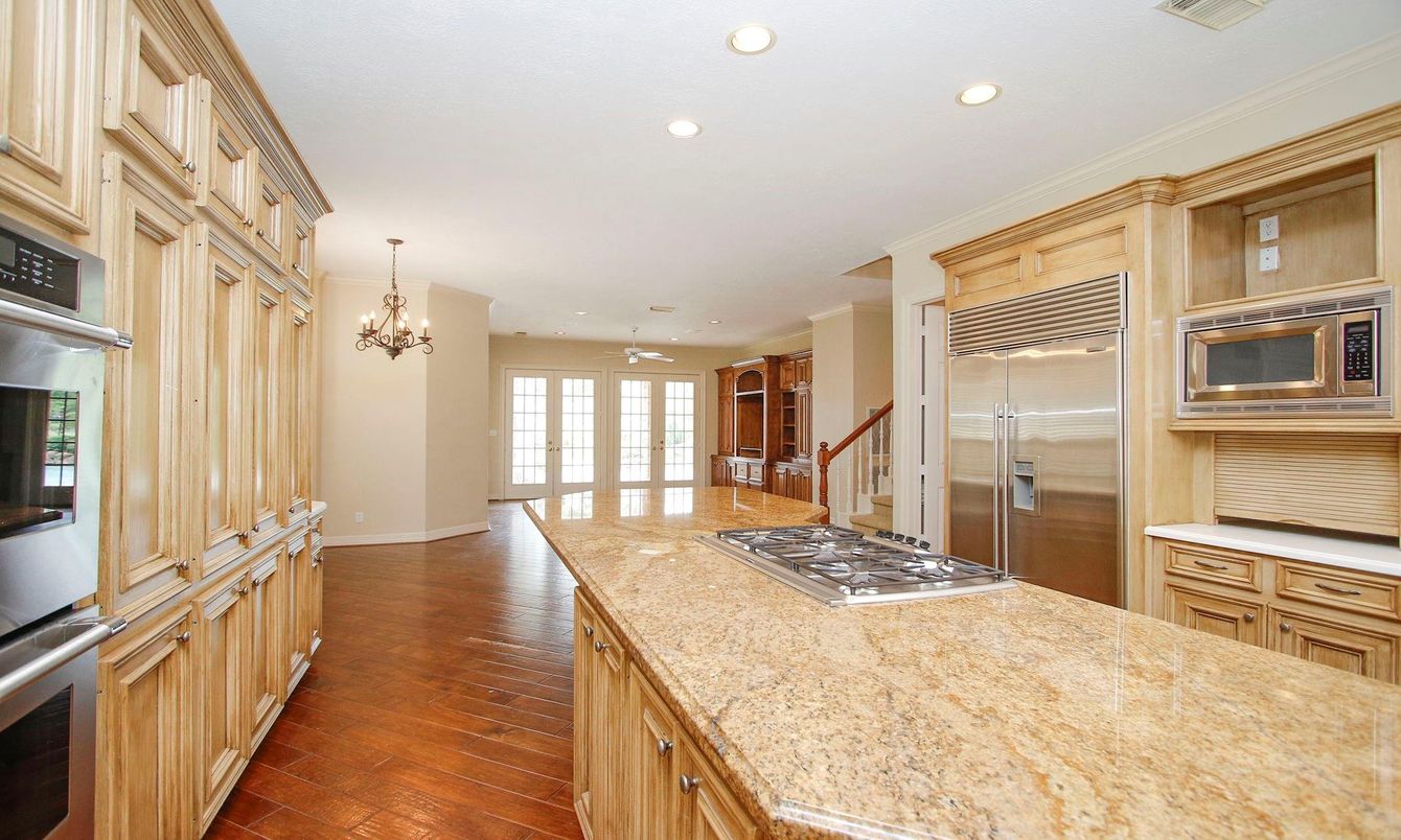 Chandelier, Interior, Kitchen, Recessed Lighting, Stainless Steel Appliances, Wood Texture Flooring