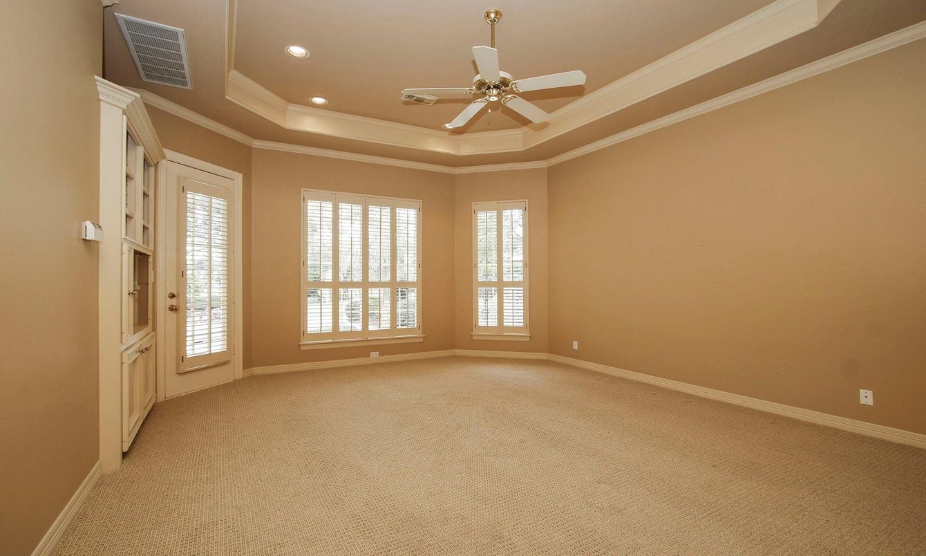 Empty room, Interior, Recessed Lighting