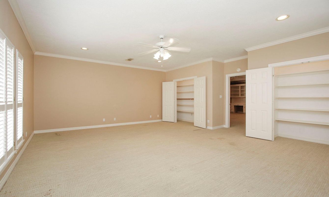 Empty room, Interior, Recessed Lighting