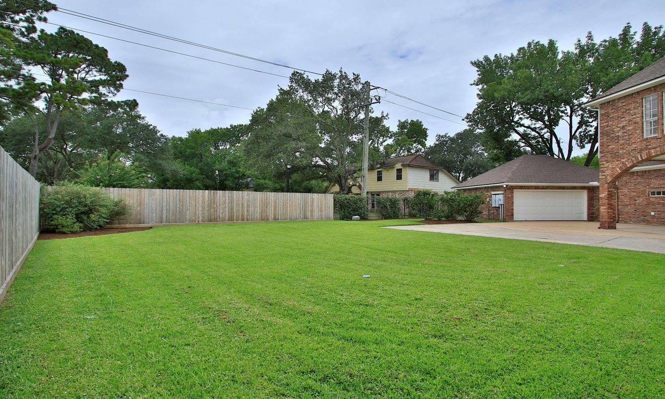 Backyard, Detached Garage, Exterior