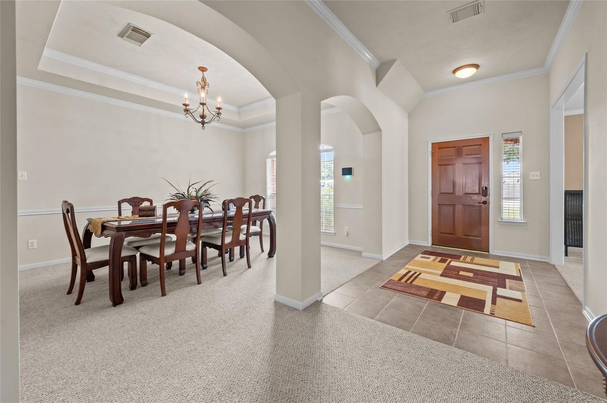 Chandelier, Dining room, Interior