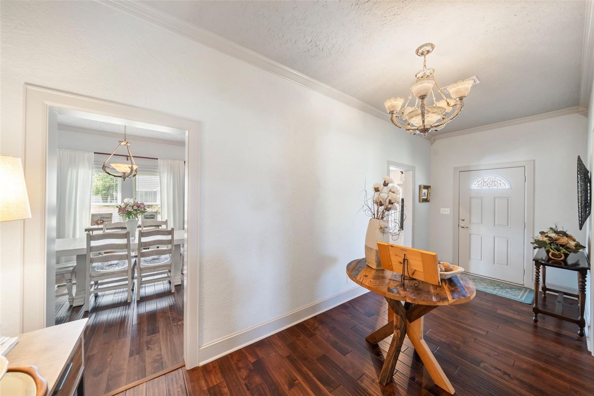 Chandelier, Dining room, Interior, Wood Texture Flooring