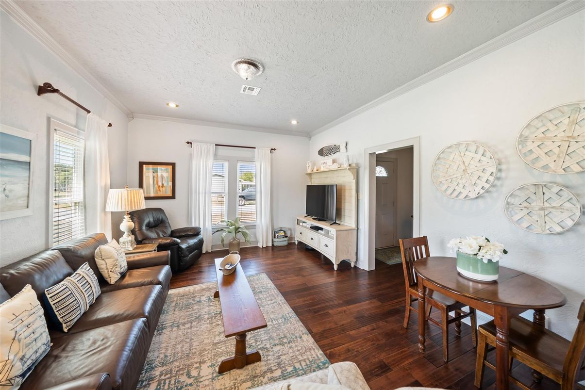 Dining room, Interior, Living room, Recessed Lighting, Wood Texture Flooring