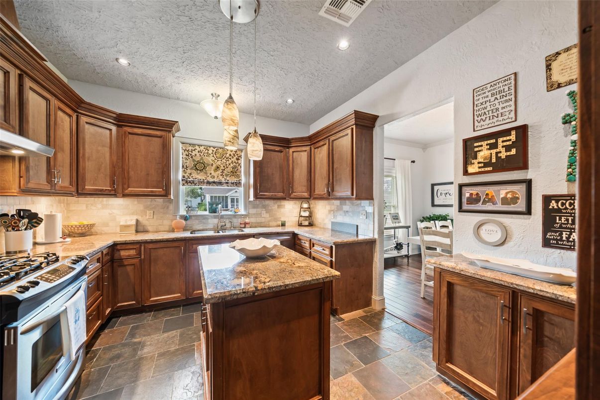Interior, Kitchen, Pendant Lights, Recessed Lighting