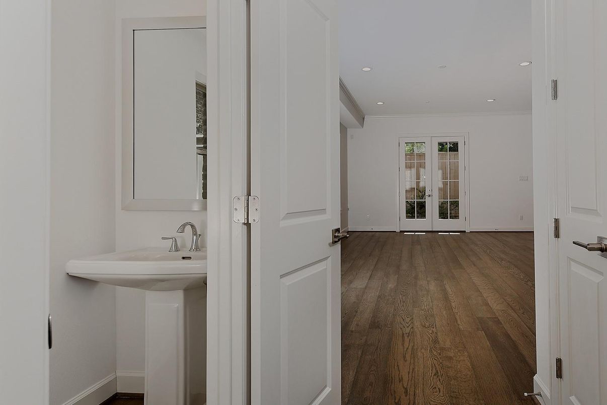 Bathroom, Interior, Recessed Lighting, Wood Texture Flooring