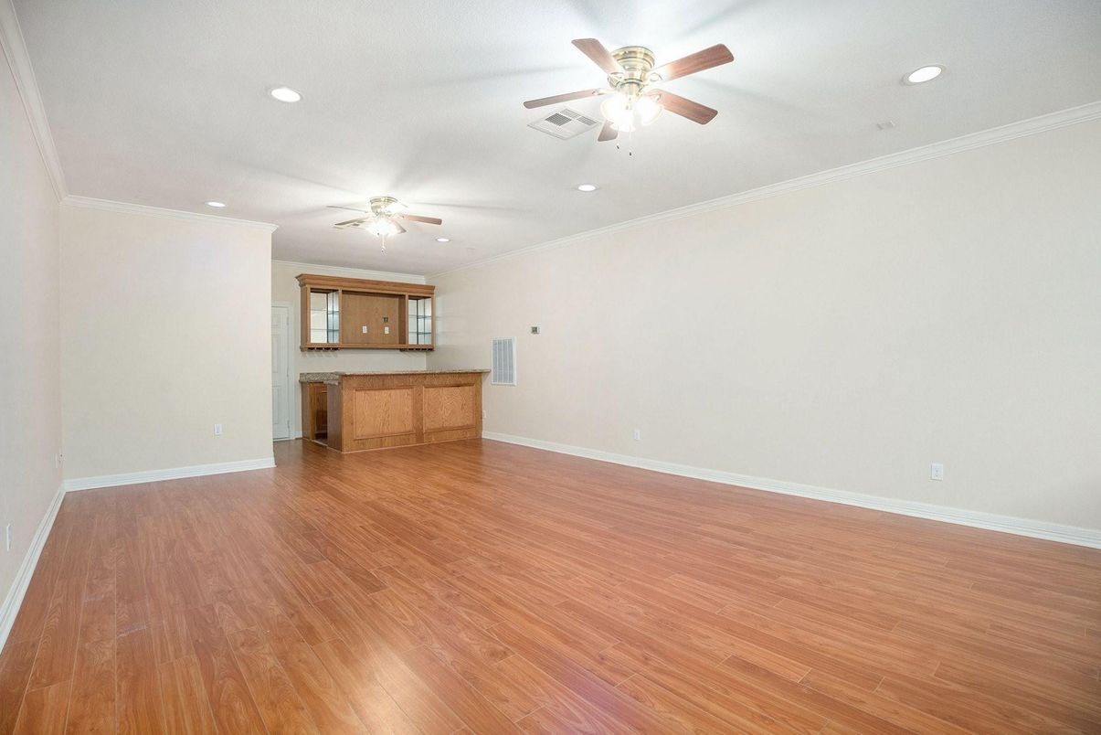 Empty room, Interior, Recessed Lighting, Wood Texture Flooring